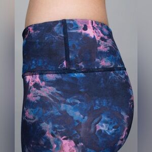 Lululemon Wunder Under Pant *Full-On Luon
Moody Mirage Bark Berry Deep Navy